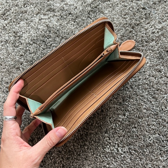 Ravens Wallet - Picture 2 of 3